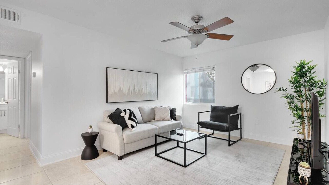Photo of Livingroom in SoHo