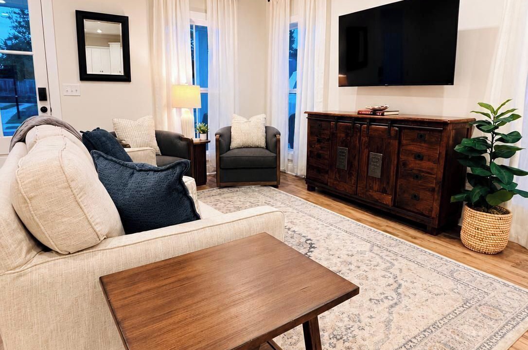 Photo of Livingroom in Starkville