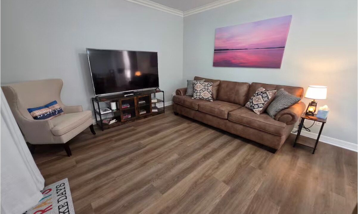 Photo of Livingroom in Benton
