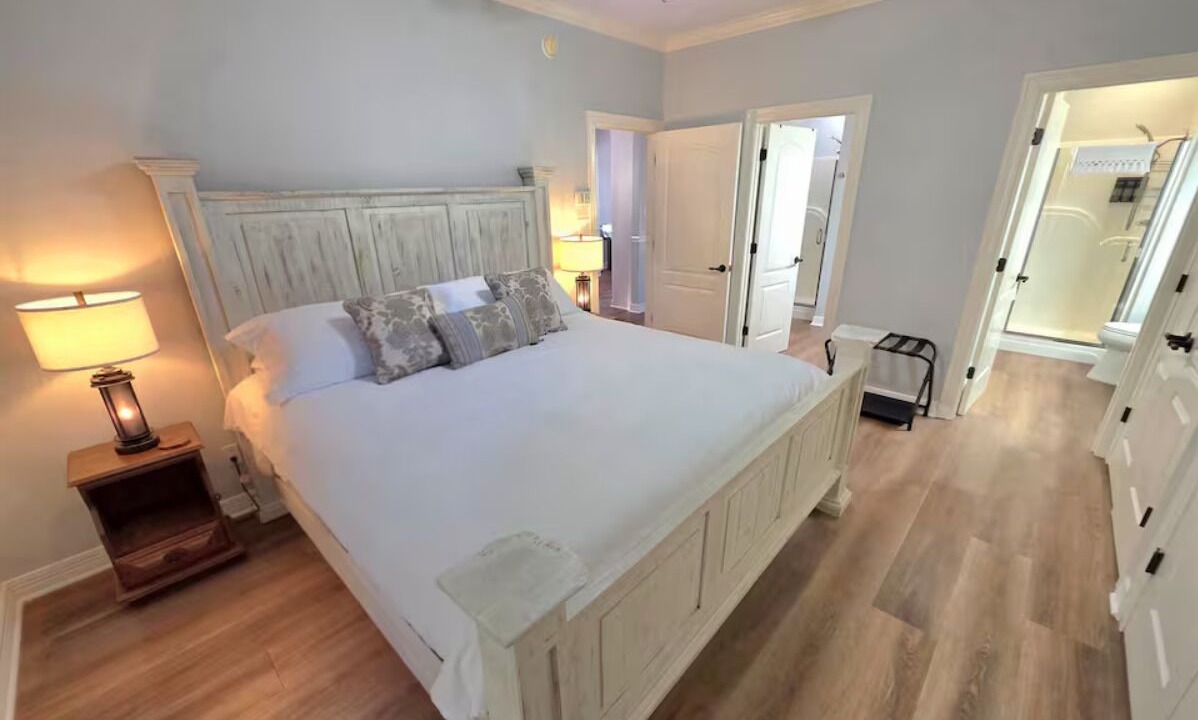 Photo of Bedroom in Benton