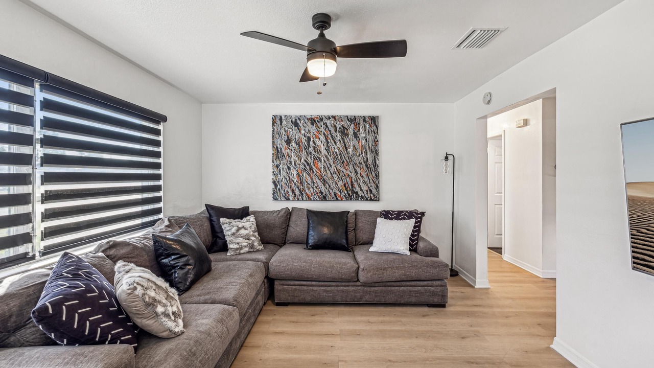 Photo of Livingroom in Disston Heights