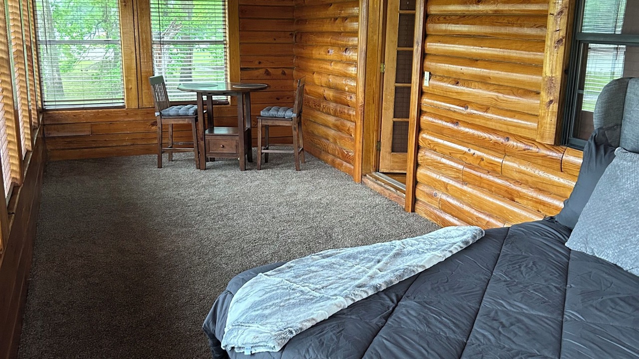 Photo of Bedroom in De Valls Bluff