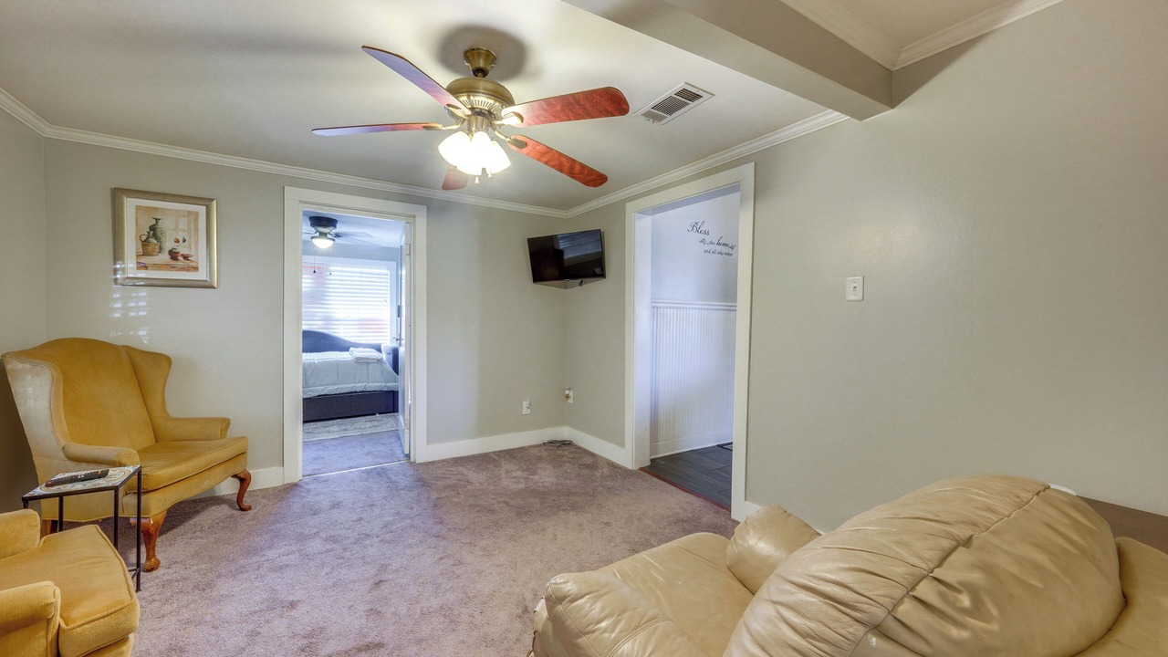 Photo of Livingroom in Alexandria