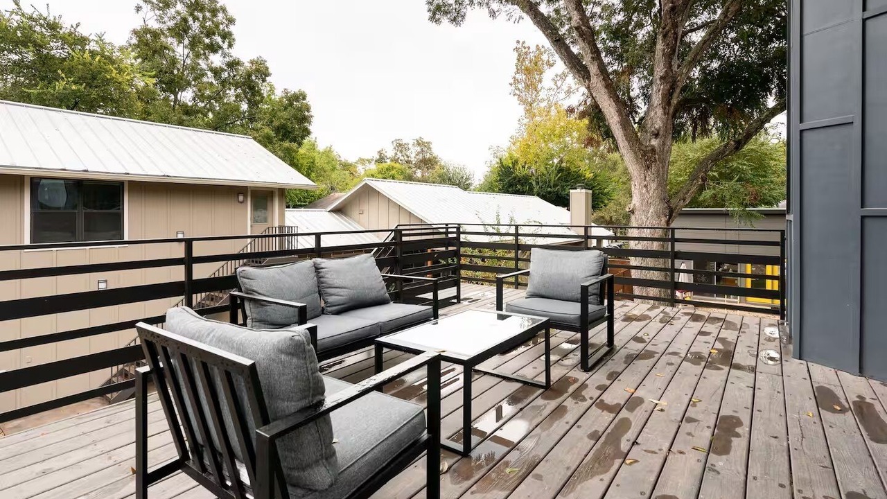 Photo of Patio Balcony in East Cesar Chavez