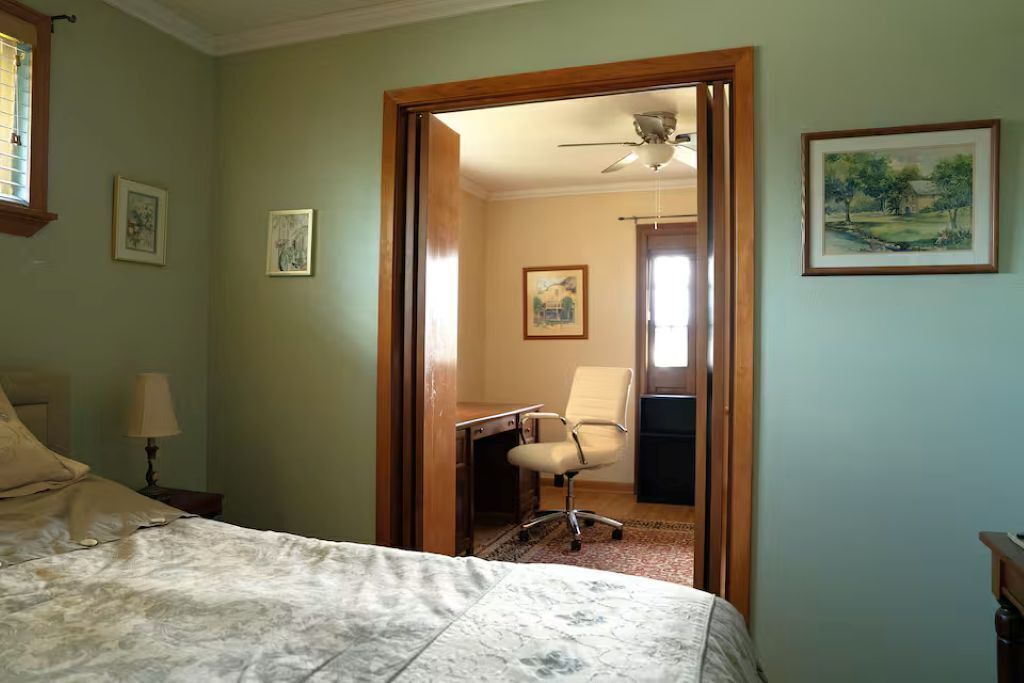 Photo of Bedroom in Harahan