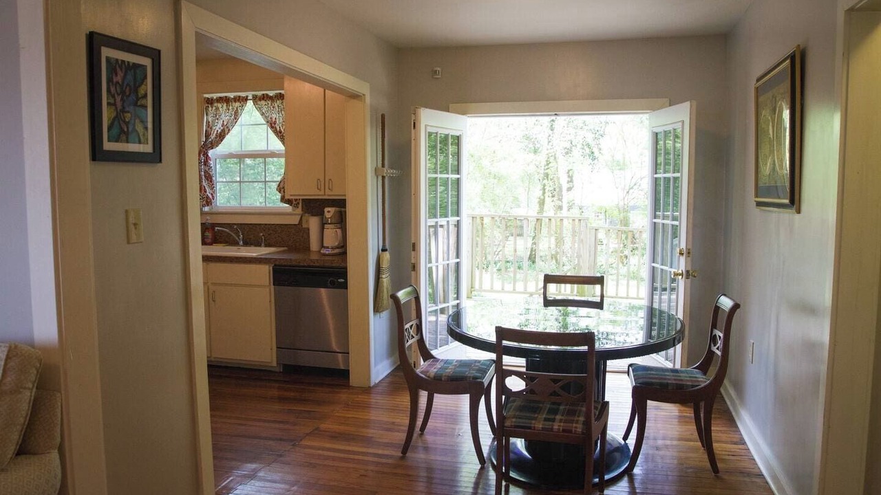 Photo of Bedroom in Fondren