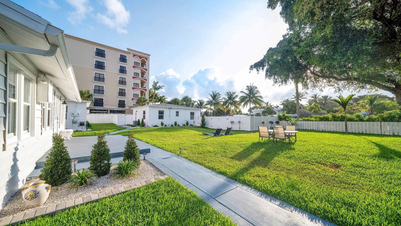Photo of Outdoor in Lauderdale Beach