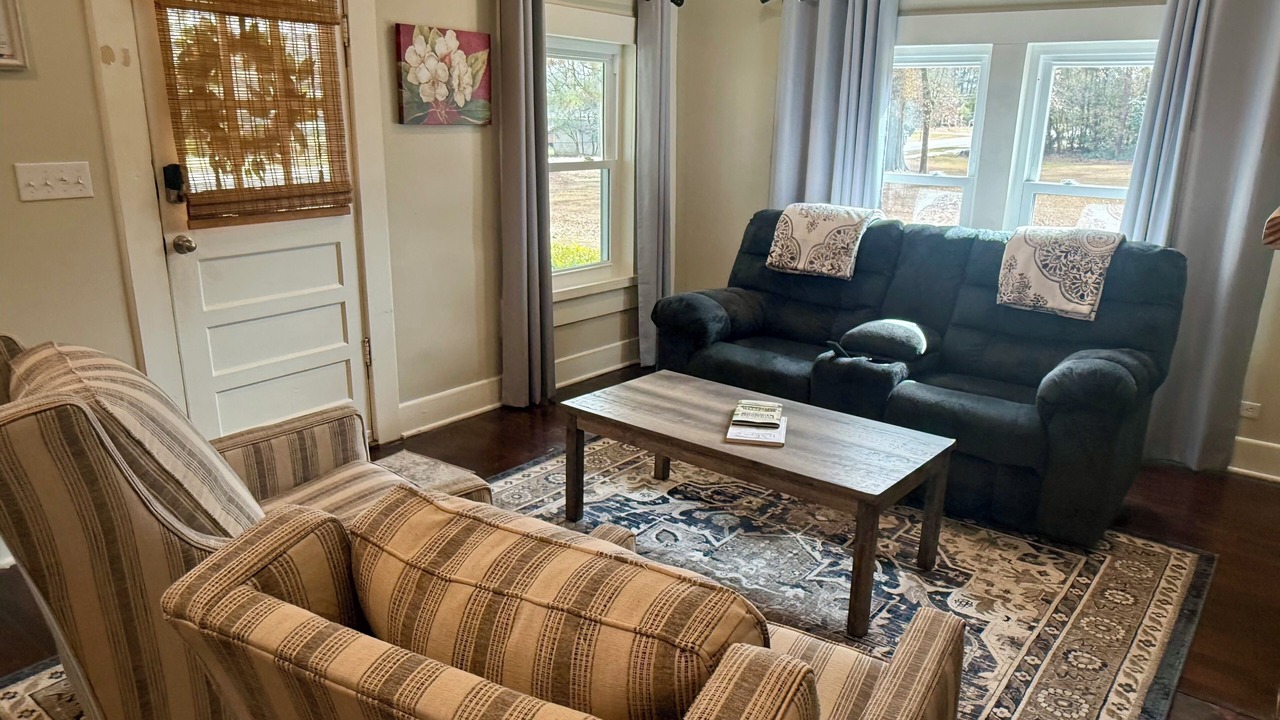 Photo of Livingroom in Laurel