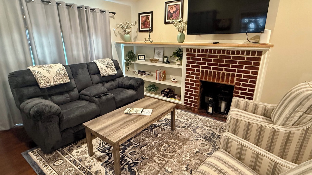Photo of Livingroom in Laurel