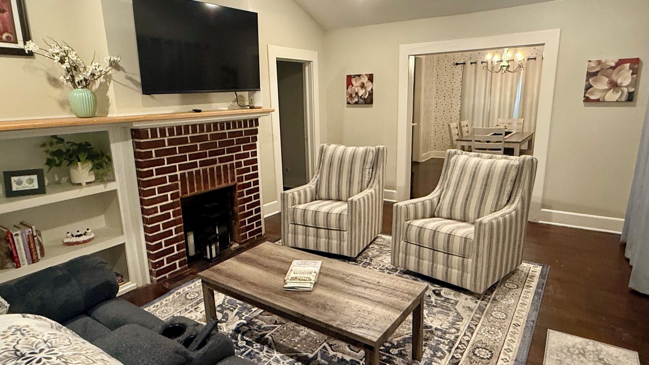 Photo of Livingroom in Laurel