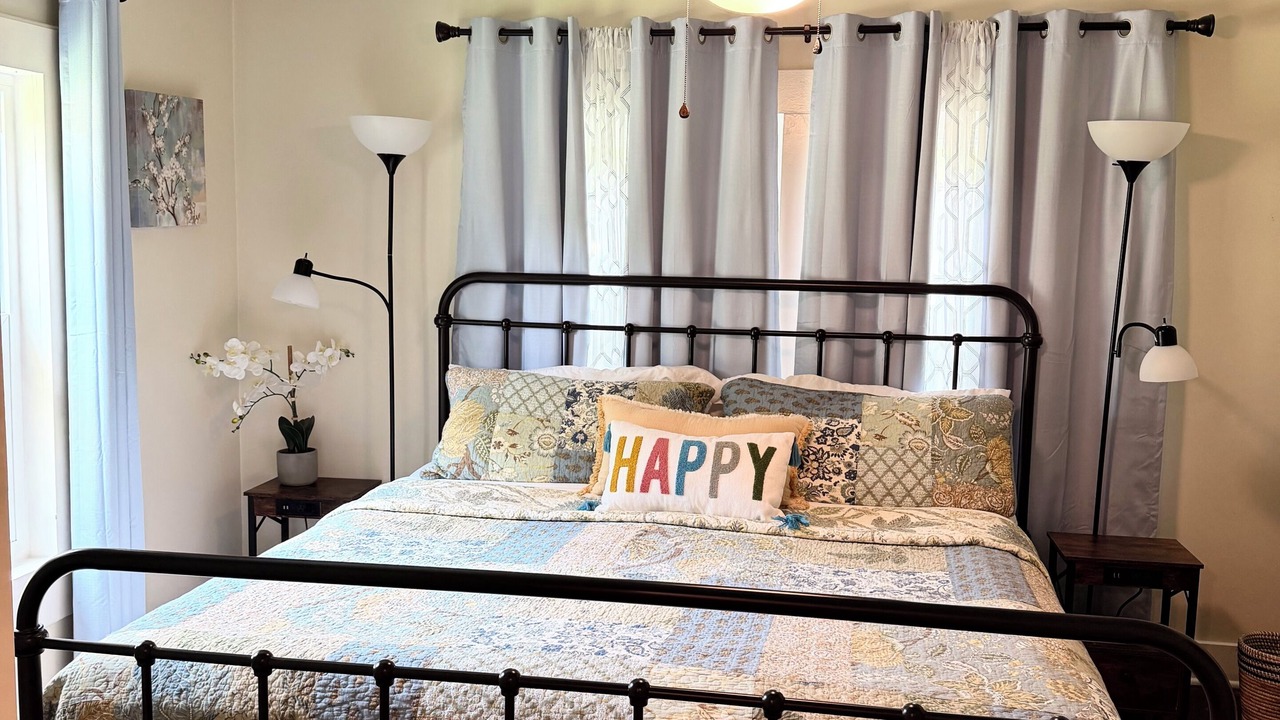 Photo of Bedroom in Laurel