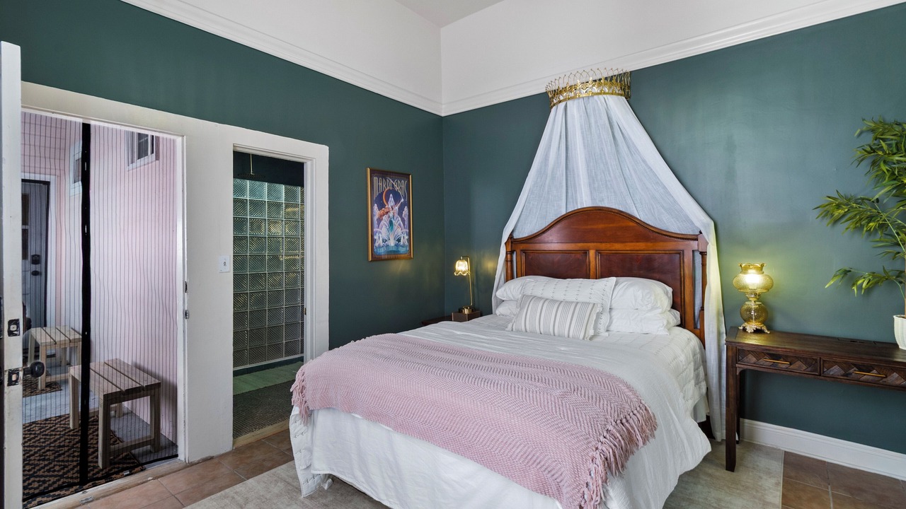 Photo of Bedroom in Treme