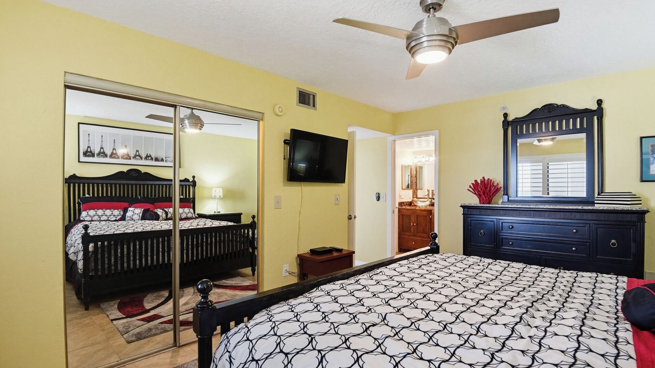 Photo of Bedroom in Wilbur-By-The-Sea