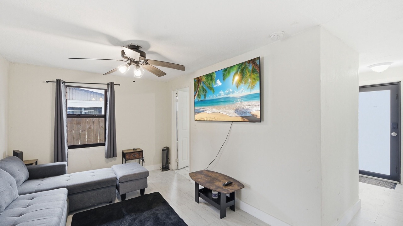 Photo of Livingroom in Riviera Beach