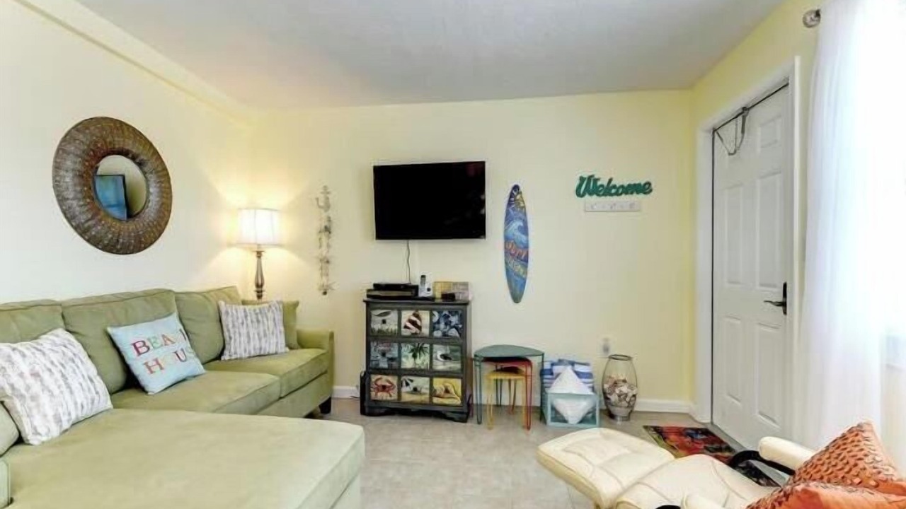 Photo of Livingroom in Bradenton Beach
