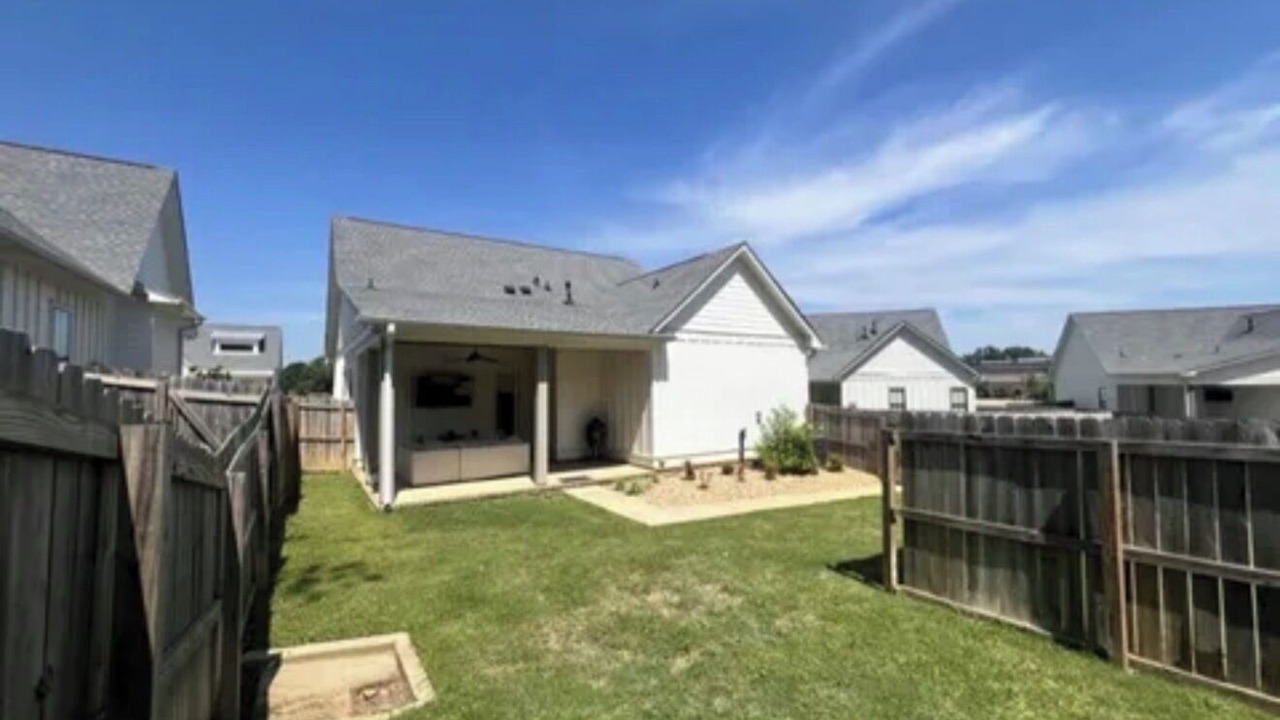 Photo of Outdoor in Starkville