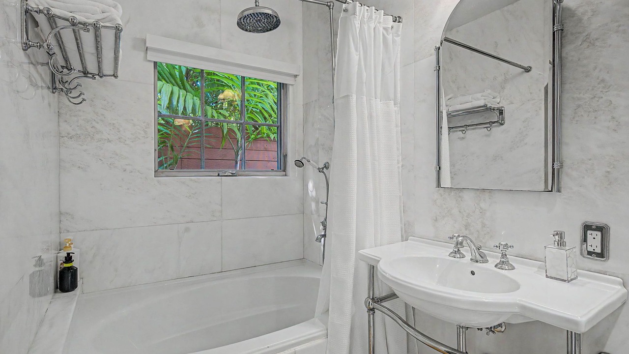 Photo of Bathroom in Northeast Coconut Grove