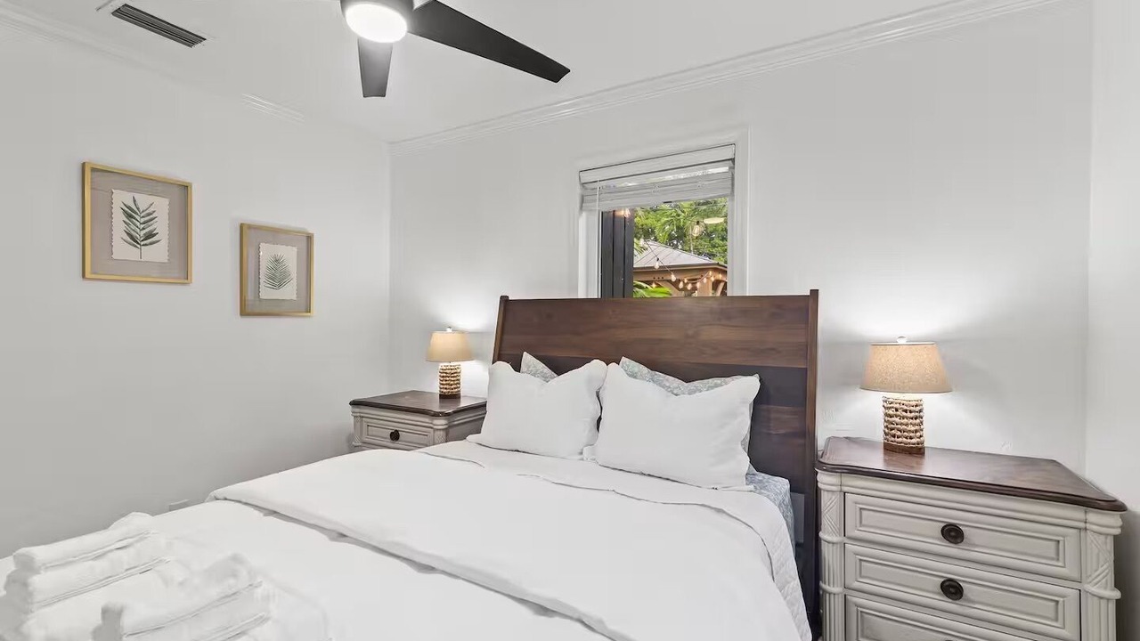 Photo of Bedroom in Old Northwood Historic District