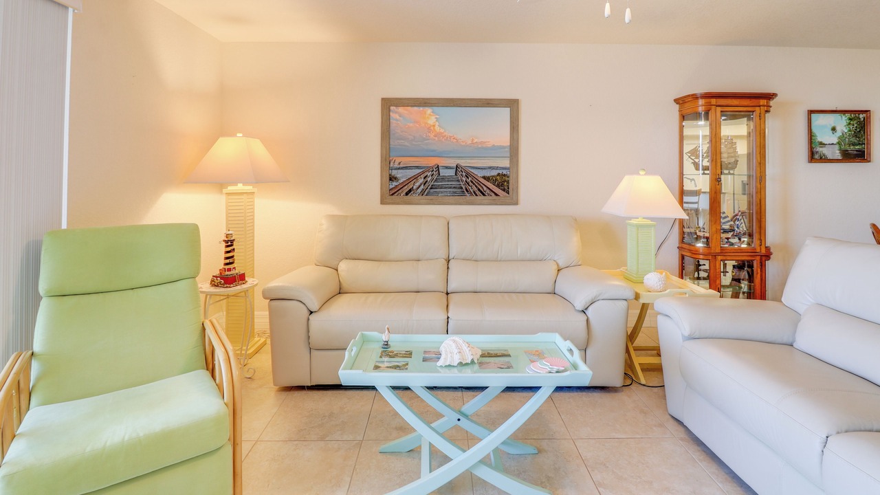 Photo of Livingroom in New Smyrna Beach