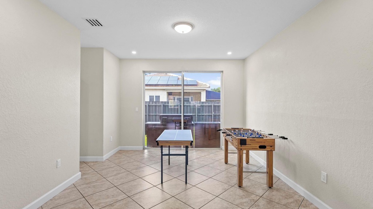 Photo of Bedroom in Ludlam