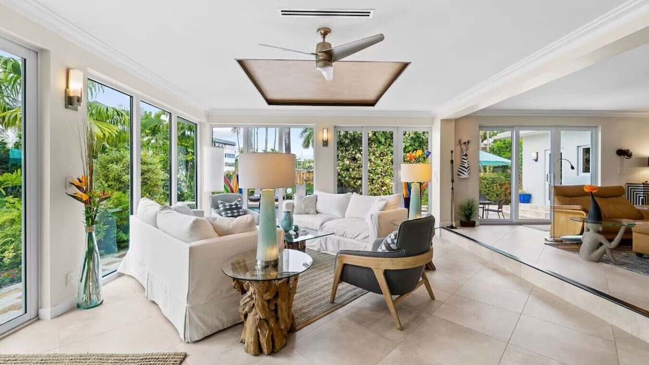 Photo of Livingroom in Hendricks and Venice Isles