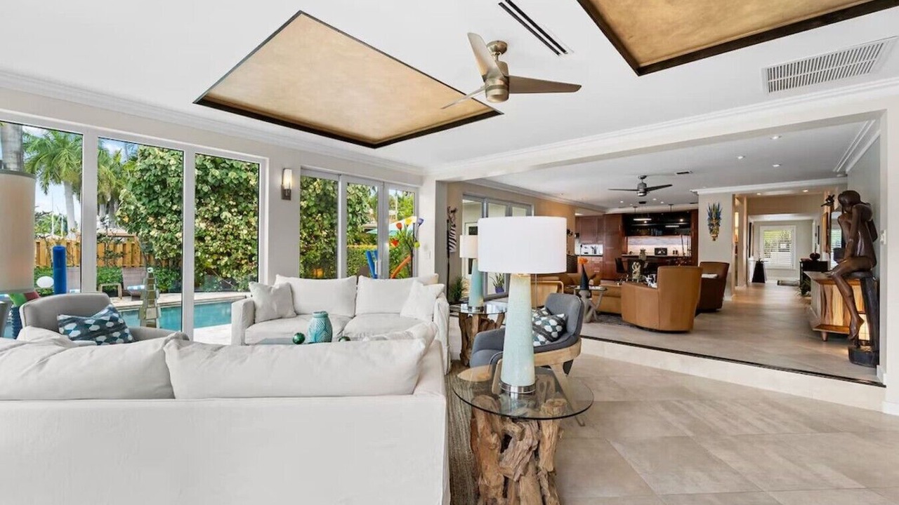 Photo of Livingroom in Hendricks and Venice Isles