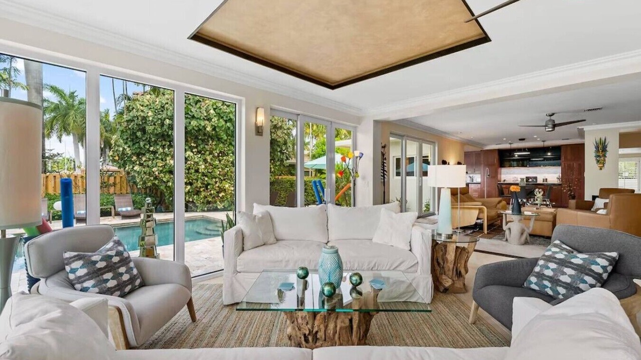 Photo of Livingroom in Hendricks and Venice Isles
