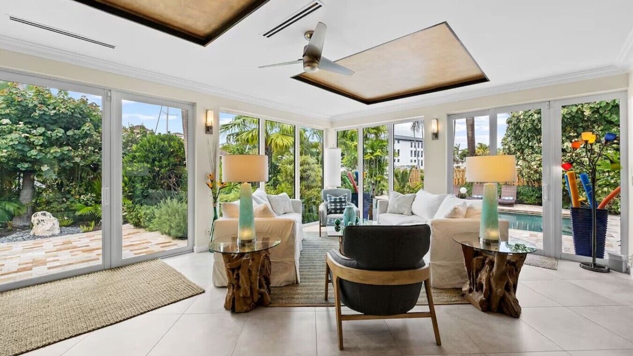 Photo of Livingroom in Hendricks and Venice Isles