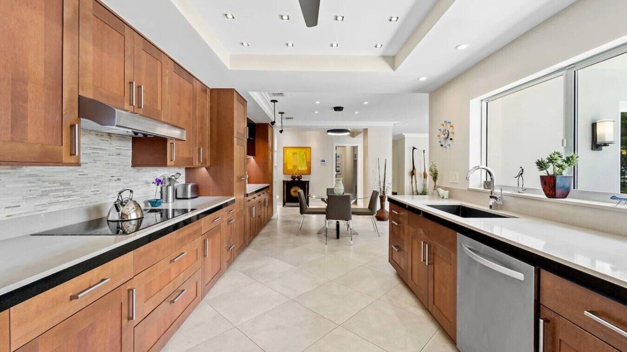 Photo of Kitchen in Hendricks and Venice Isles