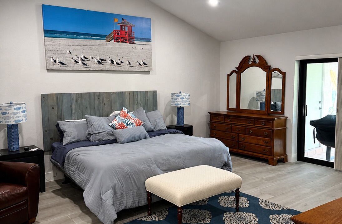 Photo of Bedroom in Town and River