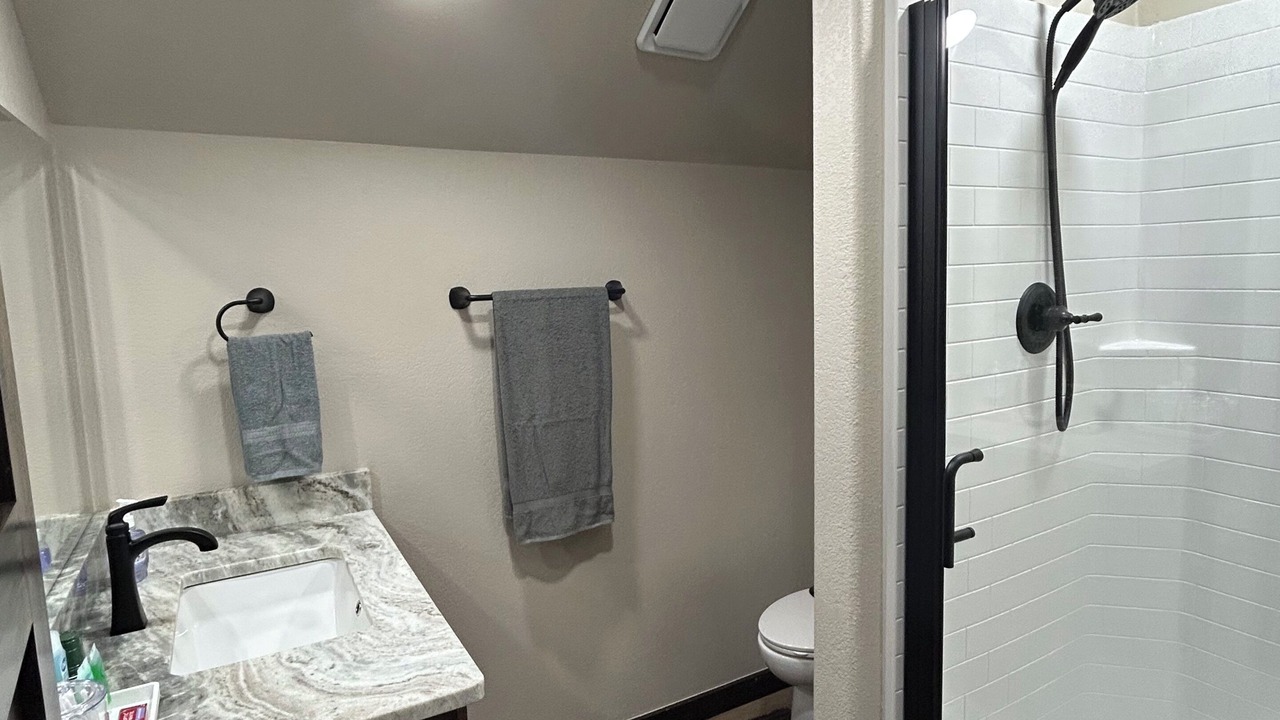 Photo of Bathroom in Redlick