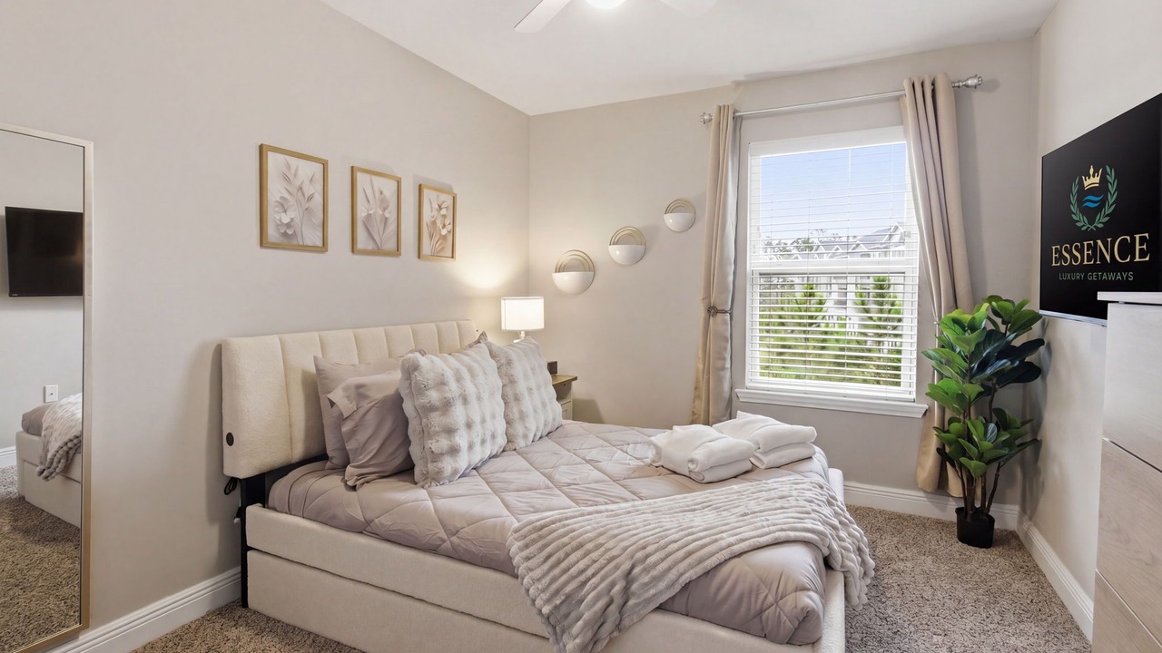 Photo of Bedroom in Upper Grand Lagoon