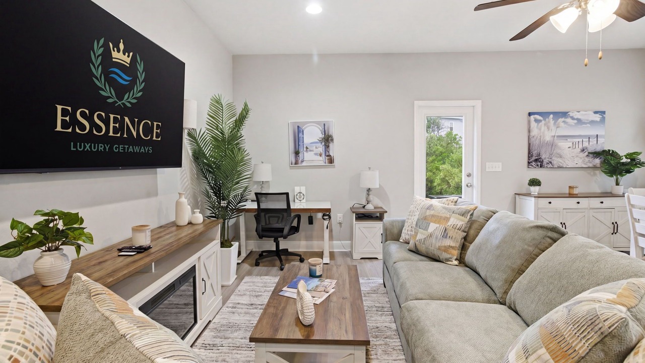 Photo of Livingroom in Upper Grand Lagoon