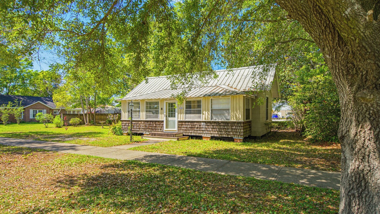 Photo of Outdoor in Foley