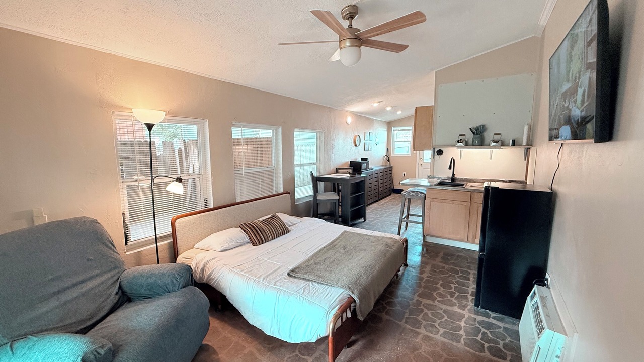 Photo of Bedroom in Cut Off