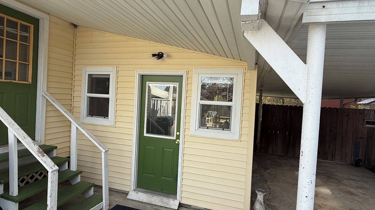 Photo of Outdoor in Cut Off