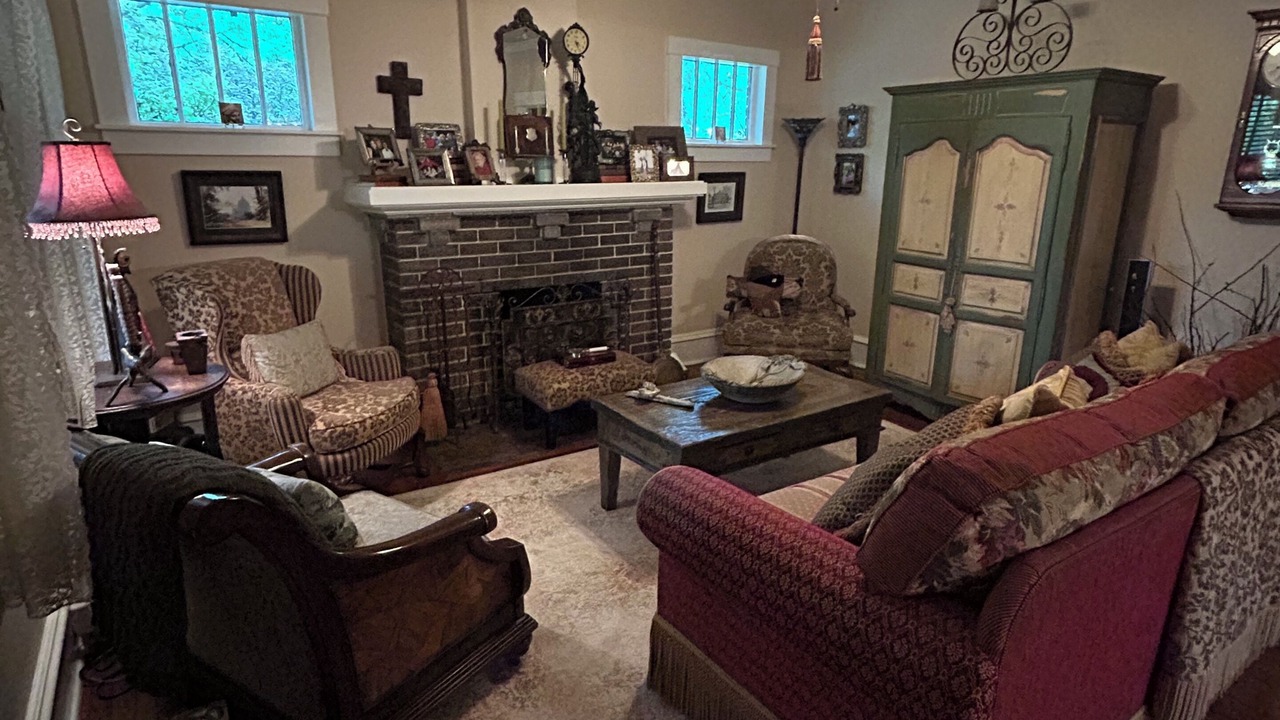 Photo of Livingroom in Oak Cliff