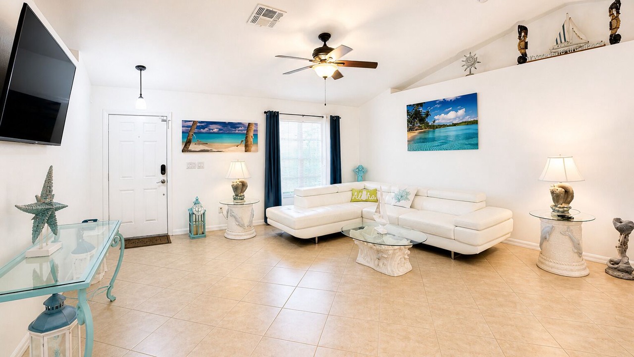 Photo of Livingroom in Diplomat