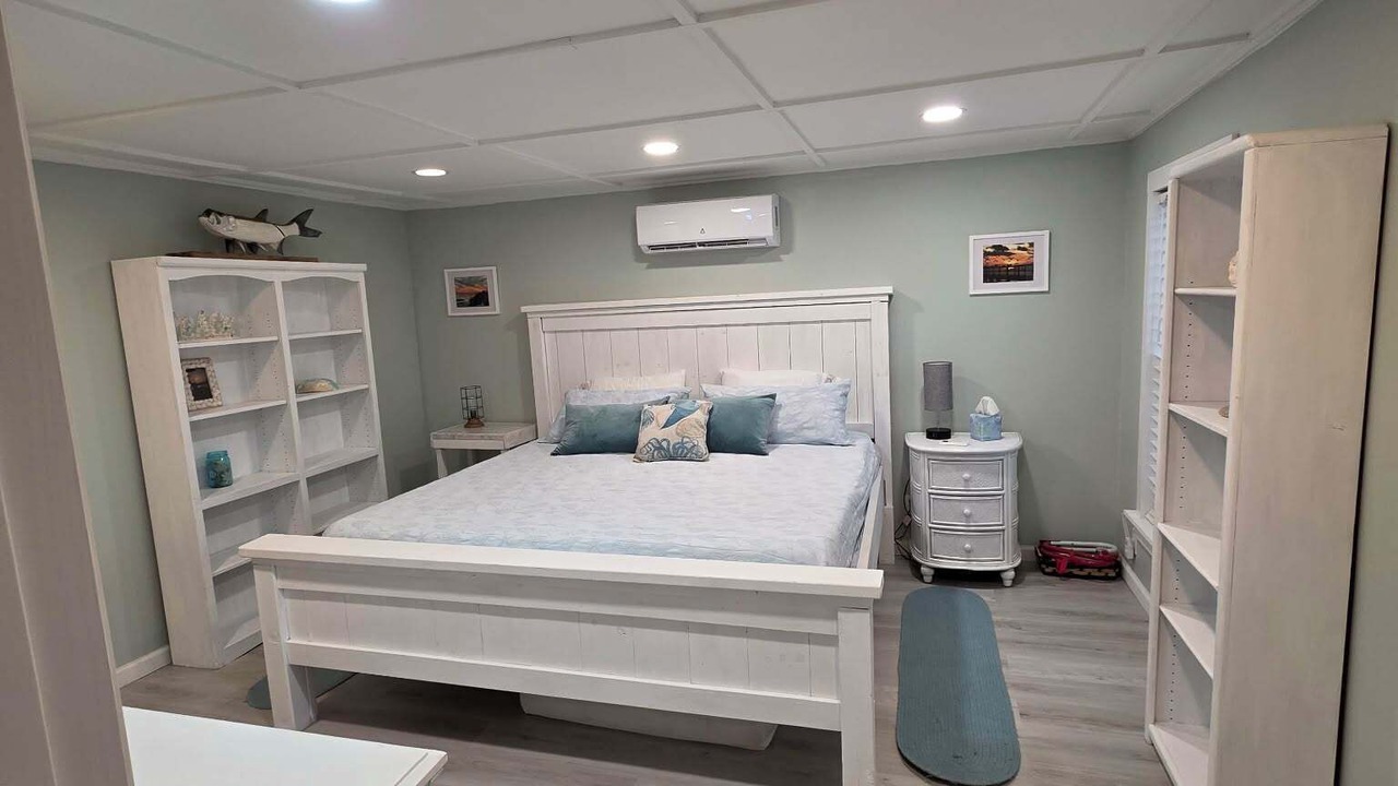 Photo of Bedroom in Salem
