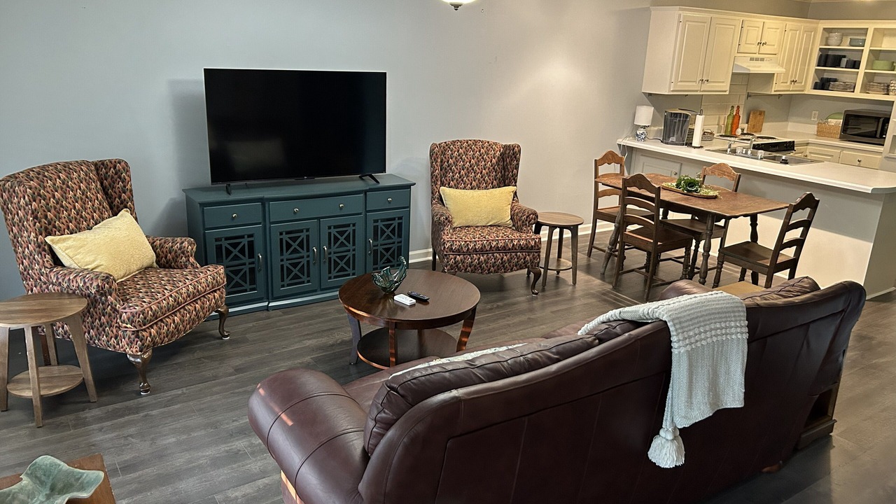 Photo of Livingroom in Starkville