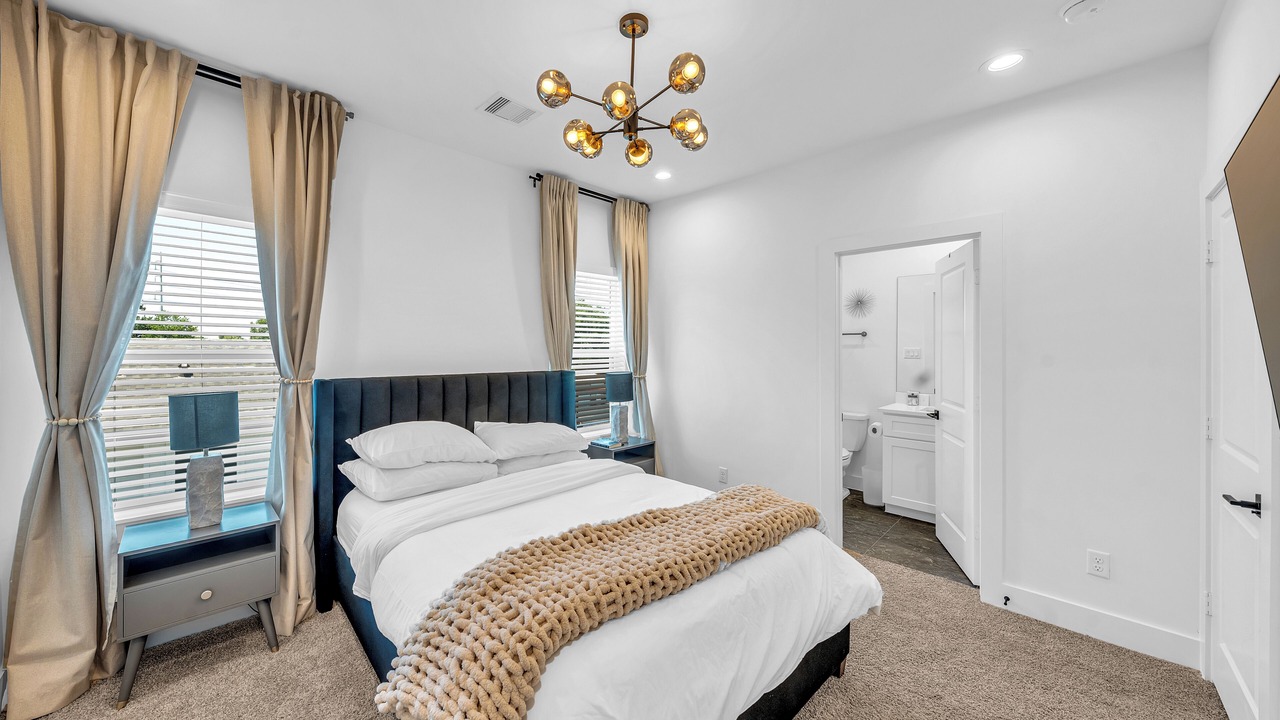 Photo of Bedroom in Garden Oaks