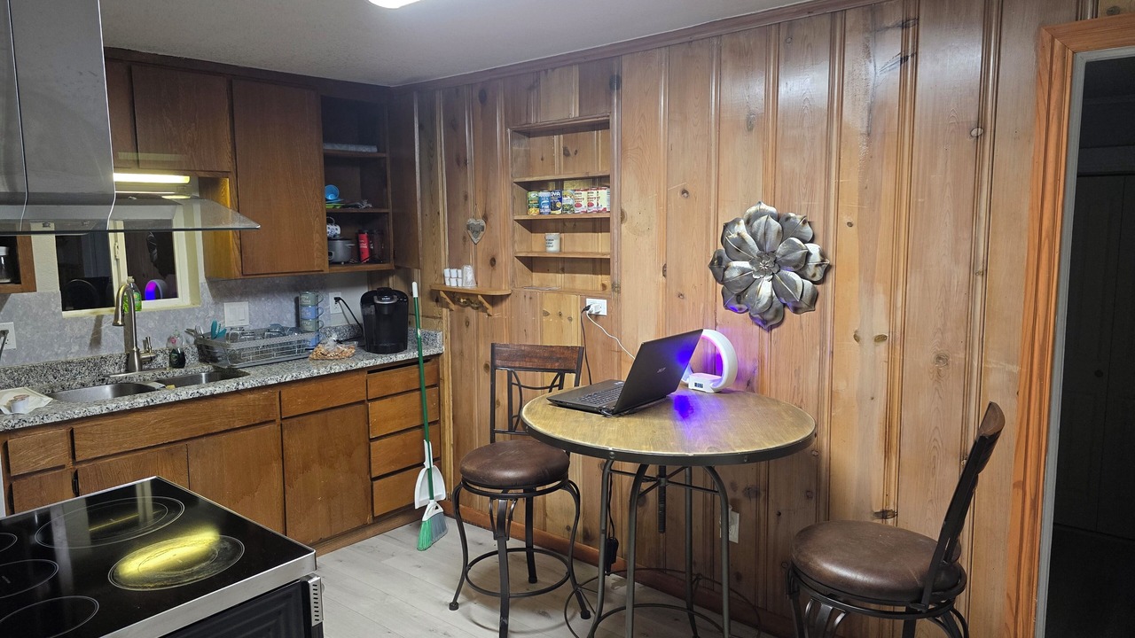 Photo of Kitchen in Handley