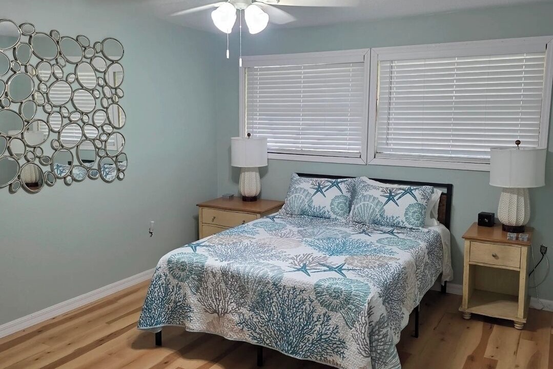Photo of Bedroom in Weeki Wachee Gardens