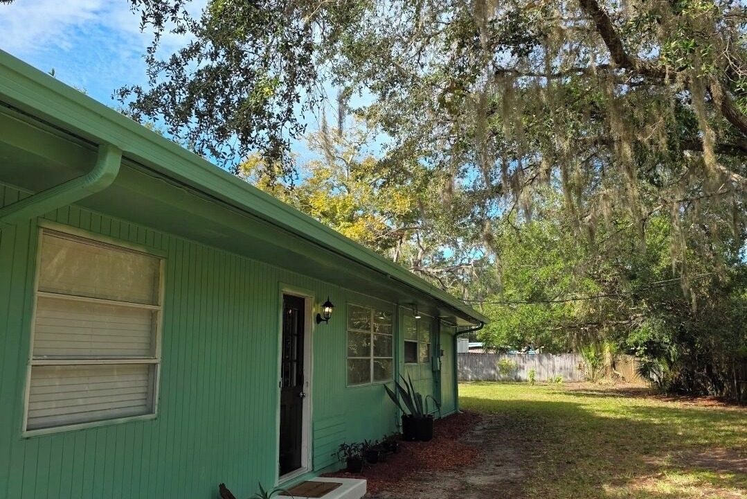 Photo of Outdoor in Weeki Wachee Gardens