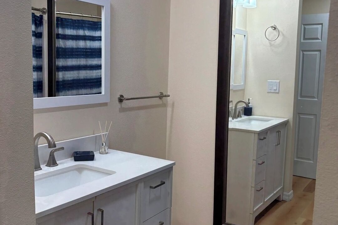 Photo of Bathroom in Weeki Wachee Gardens