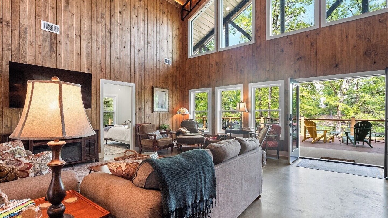 Photo of Livingroom in Double Springs