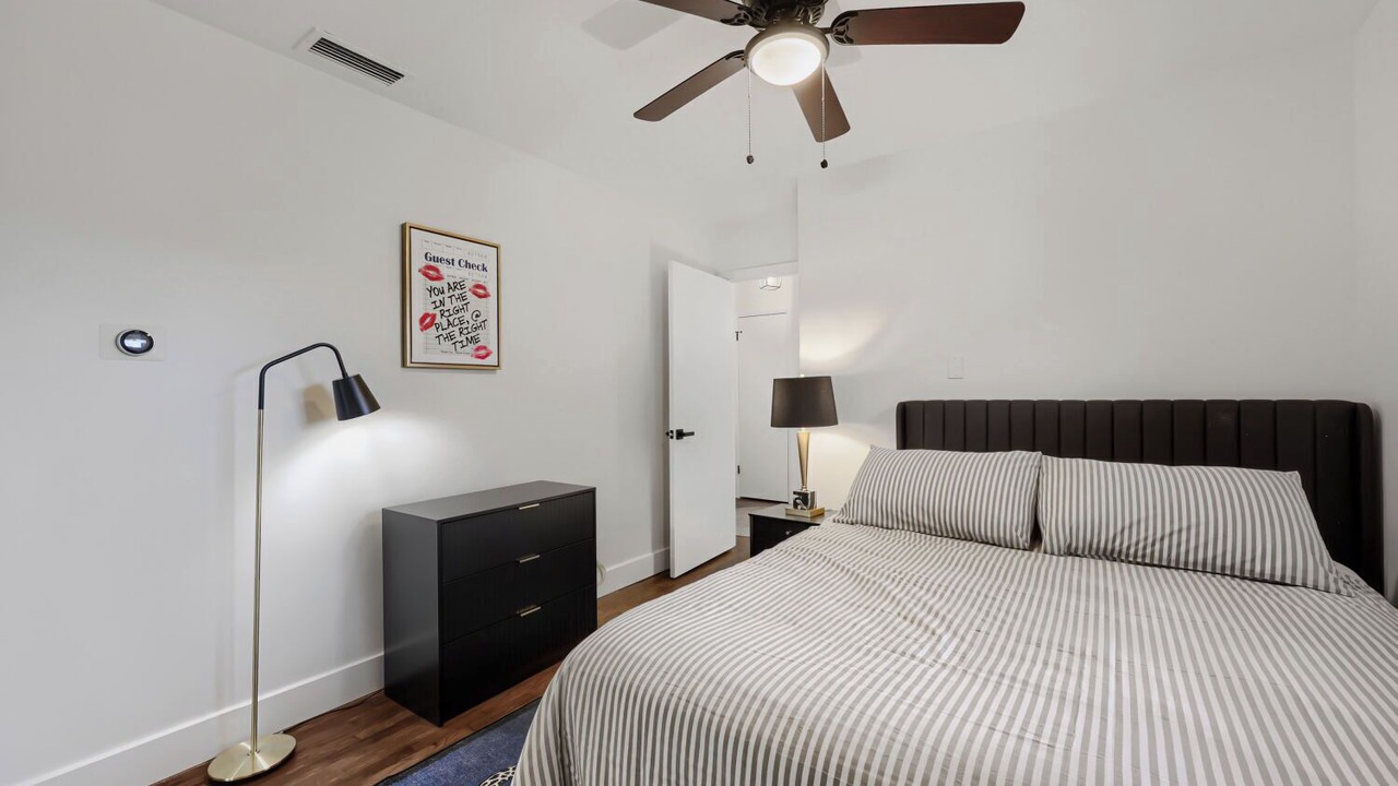 Photo of Bedroom in Farmers Branch