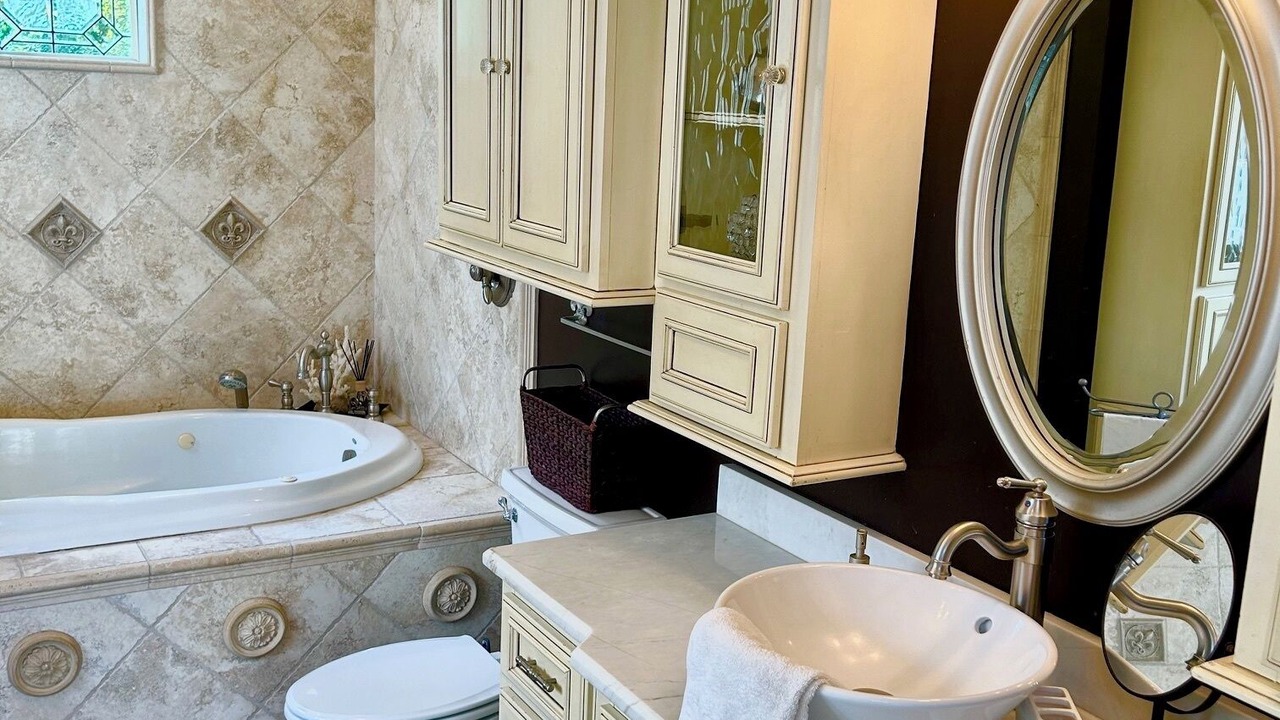 Photo of Bathroom in Waveland