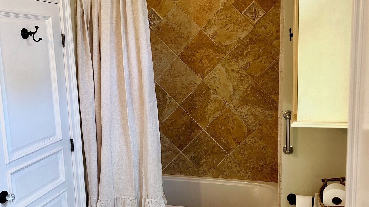 Photo of Bathroom in Waveland