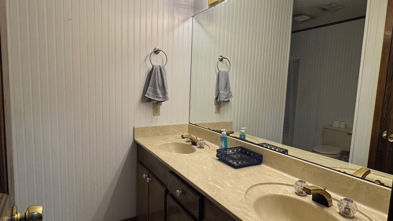 Photo of Bathroom in Benton